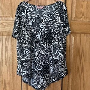 Elegant Black and White Paisley Blouse
